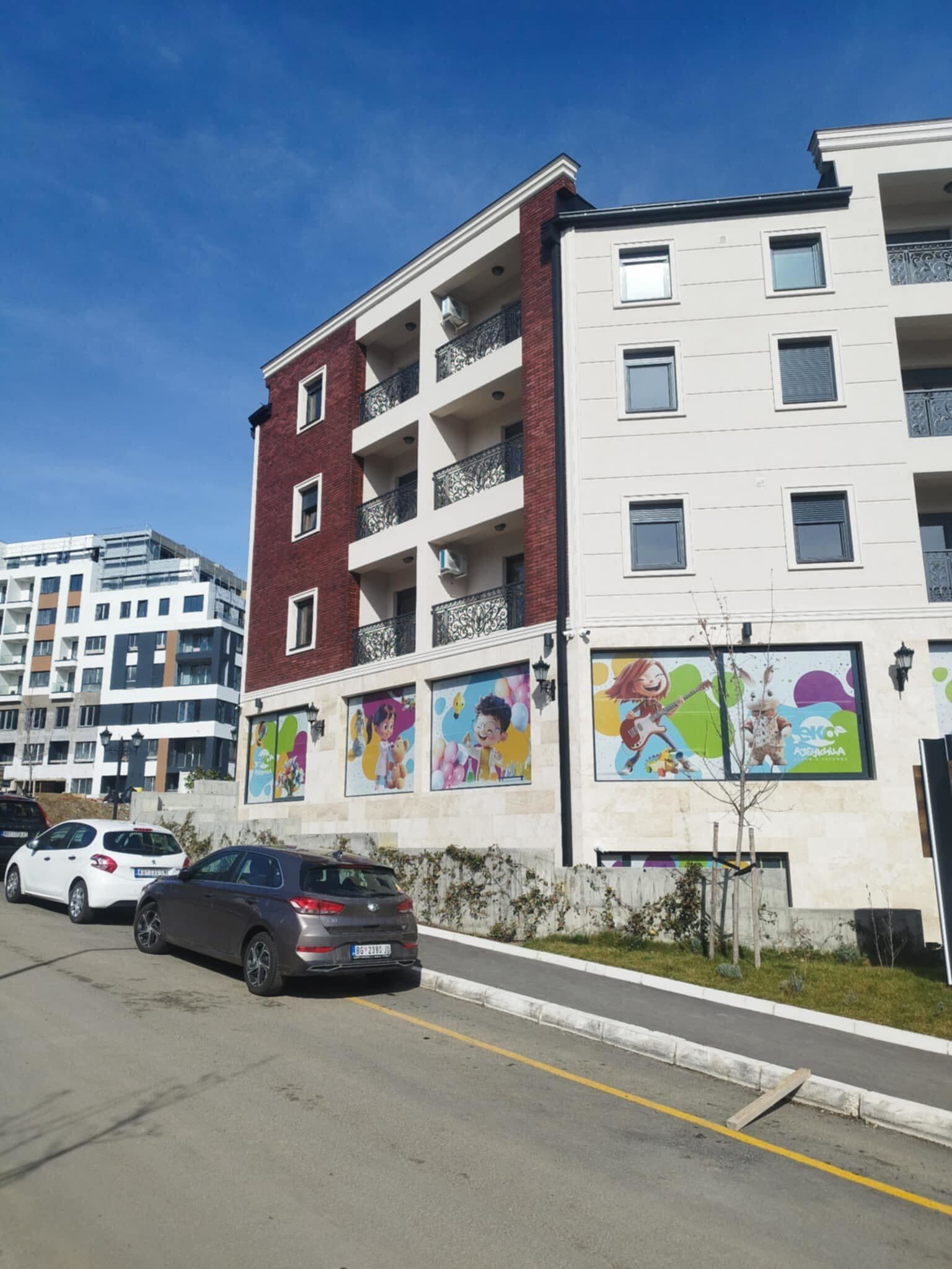 Profesionalna ugradnja klima uređaja u poslovnom objektu – montaža split i multi-split sistema sa pažljivo izvedenom instalacijom za maksimalnu efikasnost i pouzdanost.