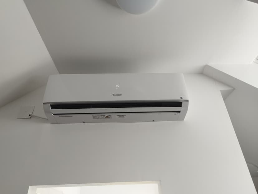 Hisense DJ 70